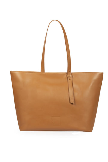 Imagen frontal de bolso shopping bag de piel de color camel Leandra. Bolso de piel made in Spain Leandra